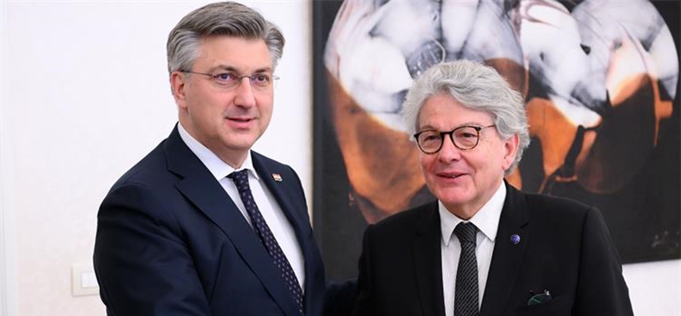 Nastavljamo politički i vojno pomagati Ukrajini koja brani svoju slobodu i sigurnost Europe